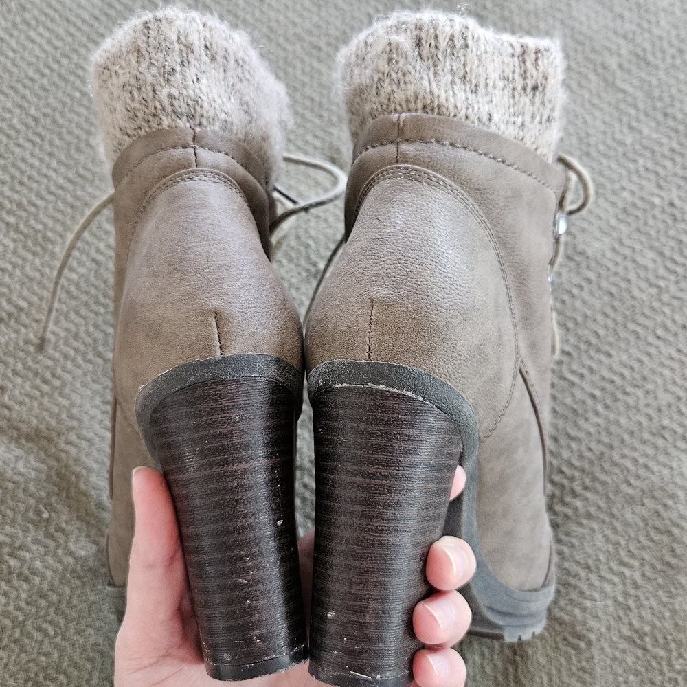 Women's Taupe Lace-Up Ankle Boots - Picture 6 of 9